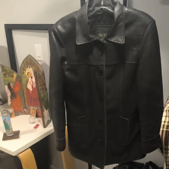 Danier Black Leather Long Coat - Picture 4 of 6